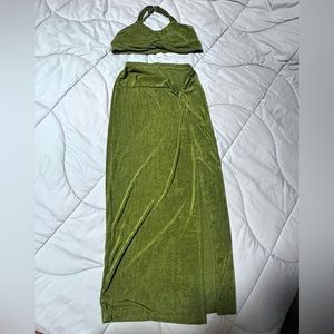 2 piece strappy halter front twist top w/high slit skirt. Sz. Small.